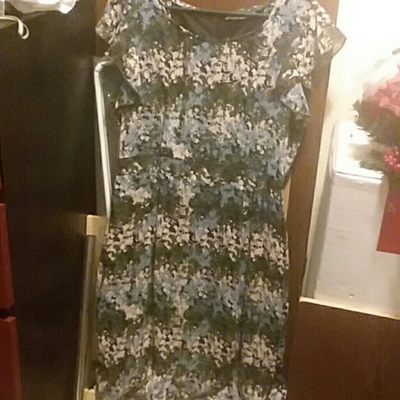 Floral dress - Picture 2 of 2